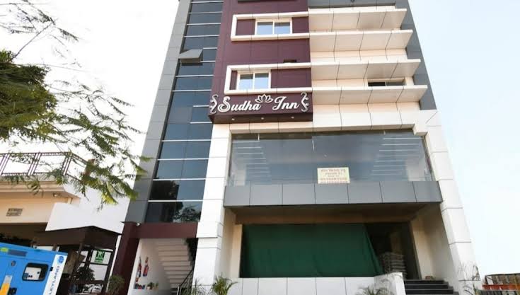  Sudha Inn Hotel & Banquet Hall